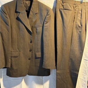 Elegant Men's Brown Suit
